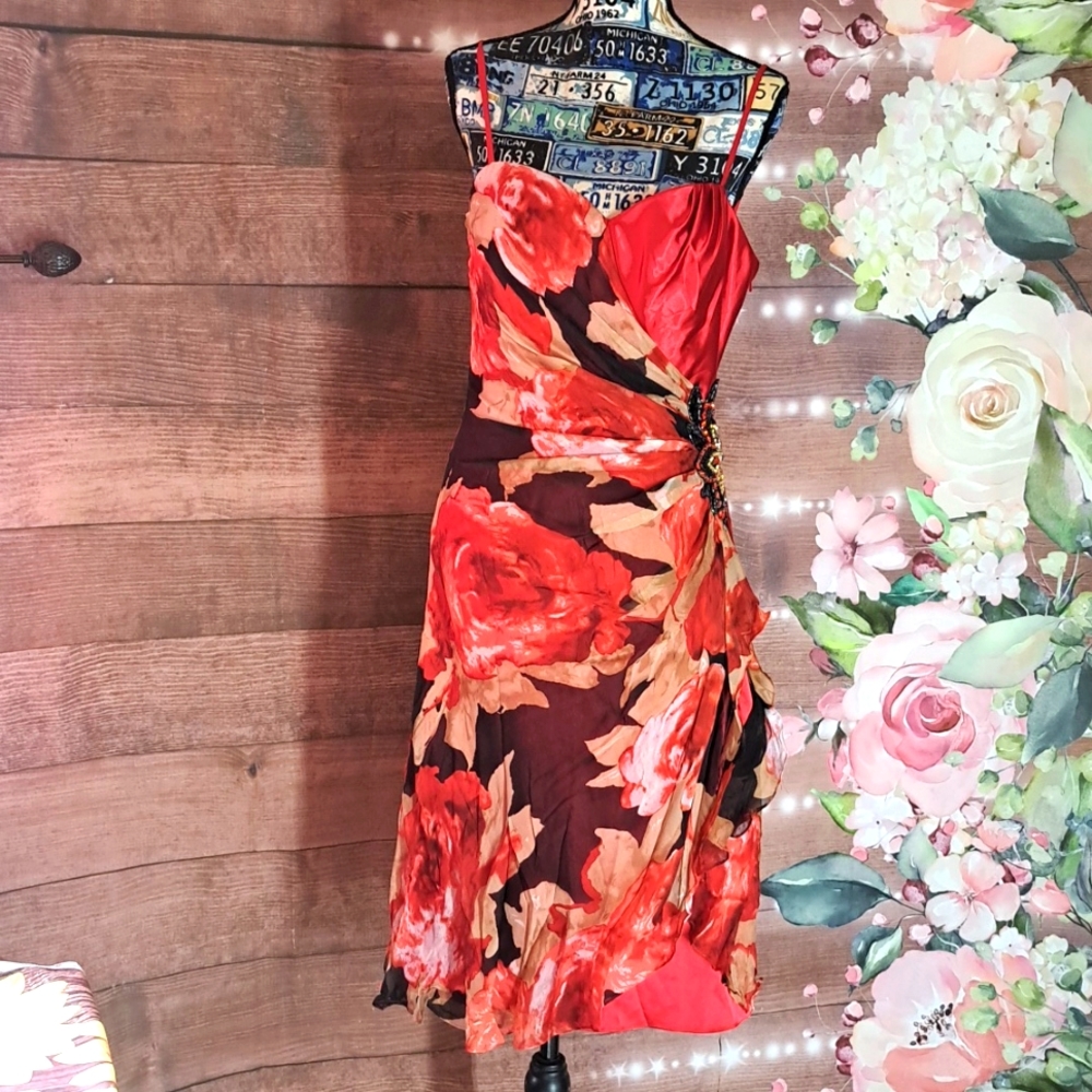RED FLORAL PRINT Cocktail Dress size 4